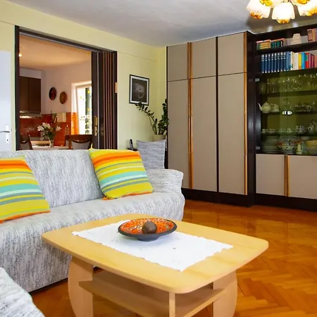 Nola Apartment *