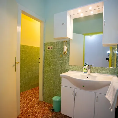 Nola Apartment