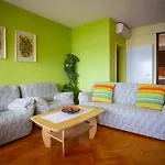 Nola Apartment *