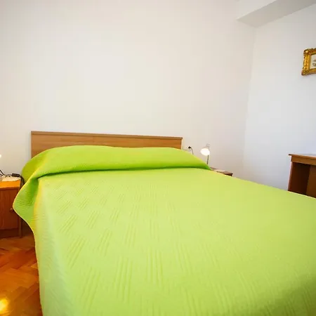 Appartement Nola *