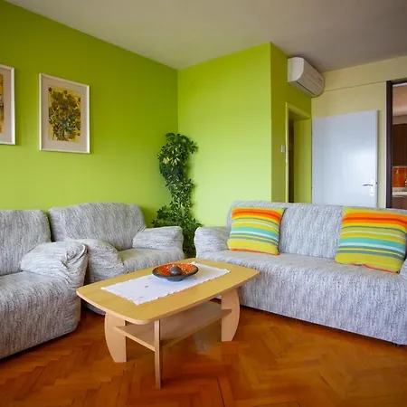 Nola Apartmán *